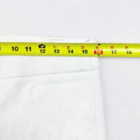 Liz Claiborne Women's Pull-on Alyssa White Bermuda Shorts Sz 6 Comfort Waist NWT - Picture 10 of 14